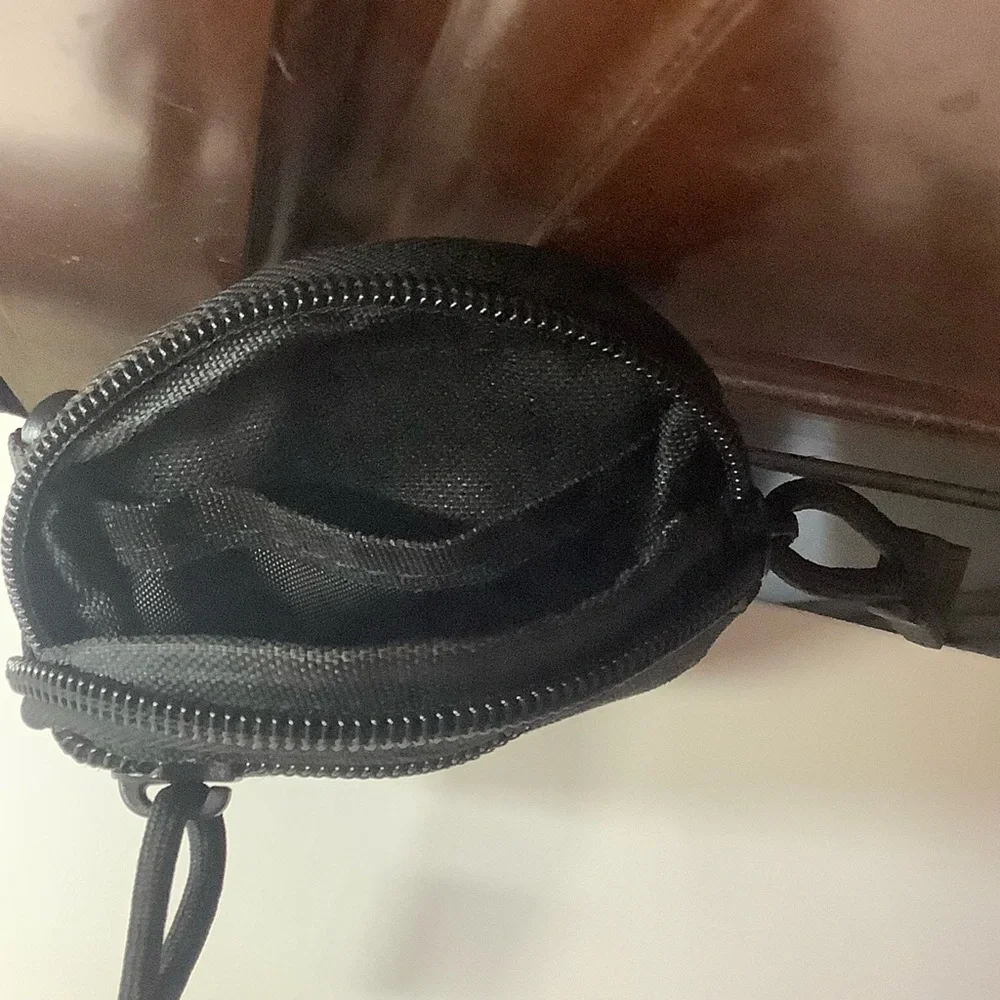 Black Portable Earbud Electronics or Keys Accessory Pouch